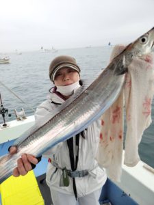 4月27日の釣果 タチウオ釣り 汐音丸 4月27日の釣果 タチウオ釣り 汐音丸